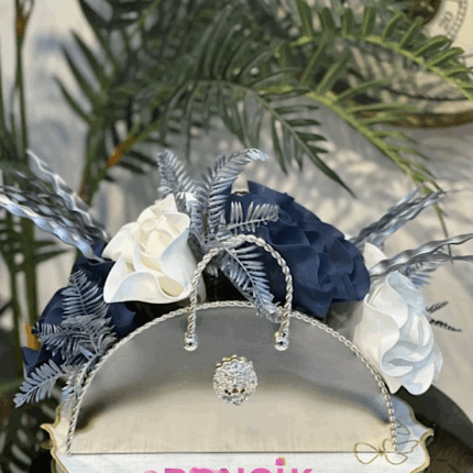 ÇANTA MODEL GÜMÜŞ YAPAY ÇİÇEK