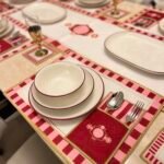 26 PARÇA ** KIRMIZI ŞERİTLİ  **PORSELEN  YEMEK TAKIMI..