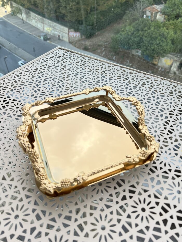1 Adet Çift Tutmalı Üzümlü Gold Renk Tepsi - Görsel 5