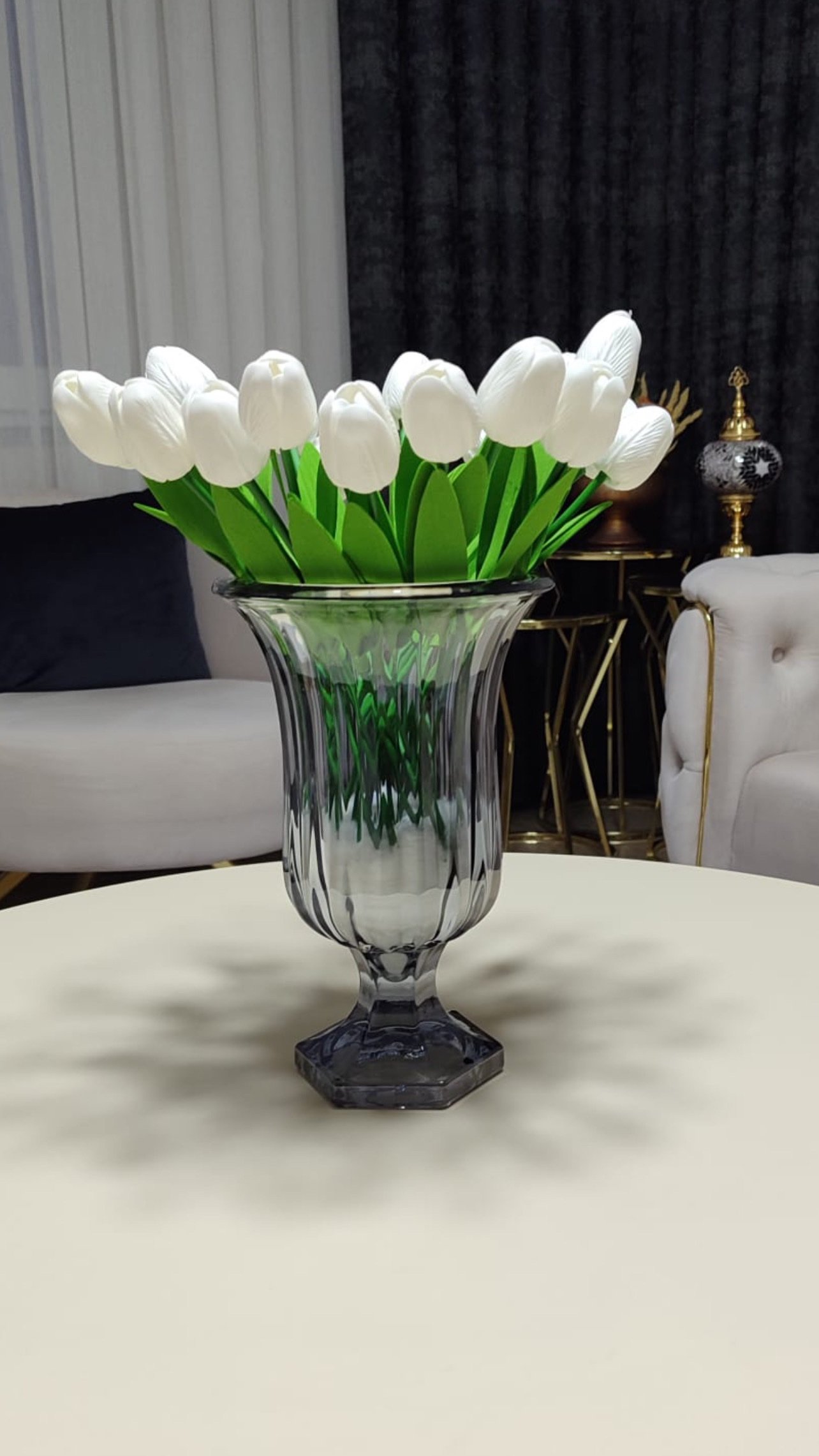 e1956358-0675-49d9-96e6-02312eee85e4 AYAKLI FÜME ÇİZGİLİ CAM VAZO - Görsel 1