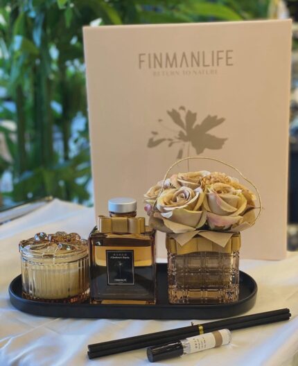 4 PARÇA ÇİÇEKLİ KOKU VE MUM SETİ**