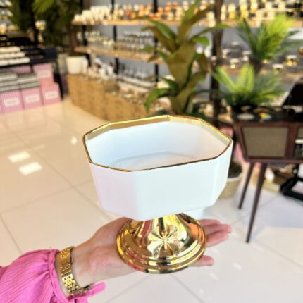 Porselen Ayaklı Sunumluk Kare Yaldızlı