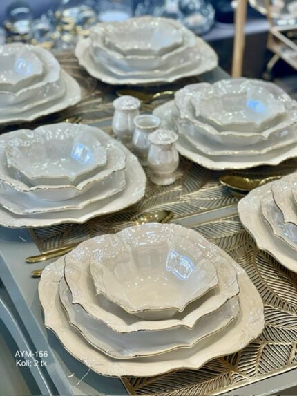 24 PARÇA İNCİLİ SERİSİ
PORSELEN YEMEK TAKIMI