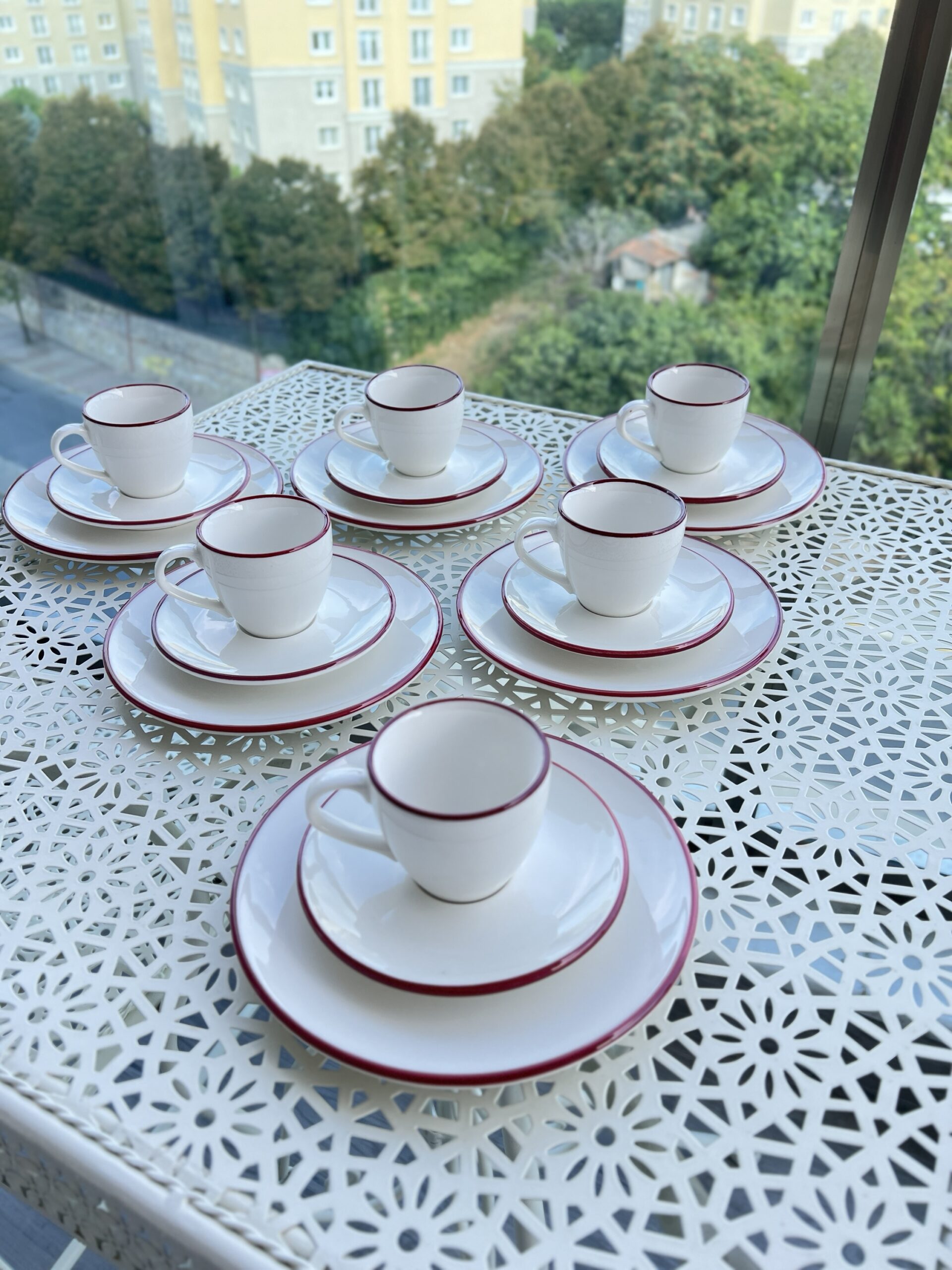img_8628 Stayl 18 Parça Porselen Türk Kahvesi Fincanı ve Pasta Tabağı ( Kırmızı Detay) - Görsel 1