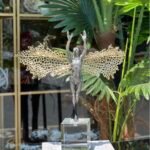 AKARI MELEK BİBLO GOLD SİYAH ELLERİ YUKARIDA