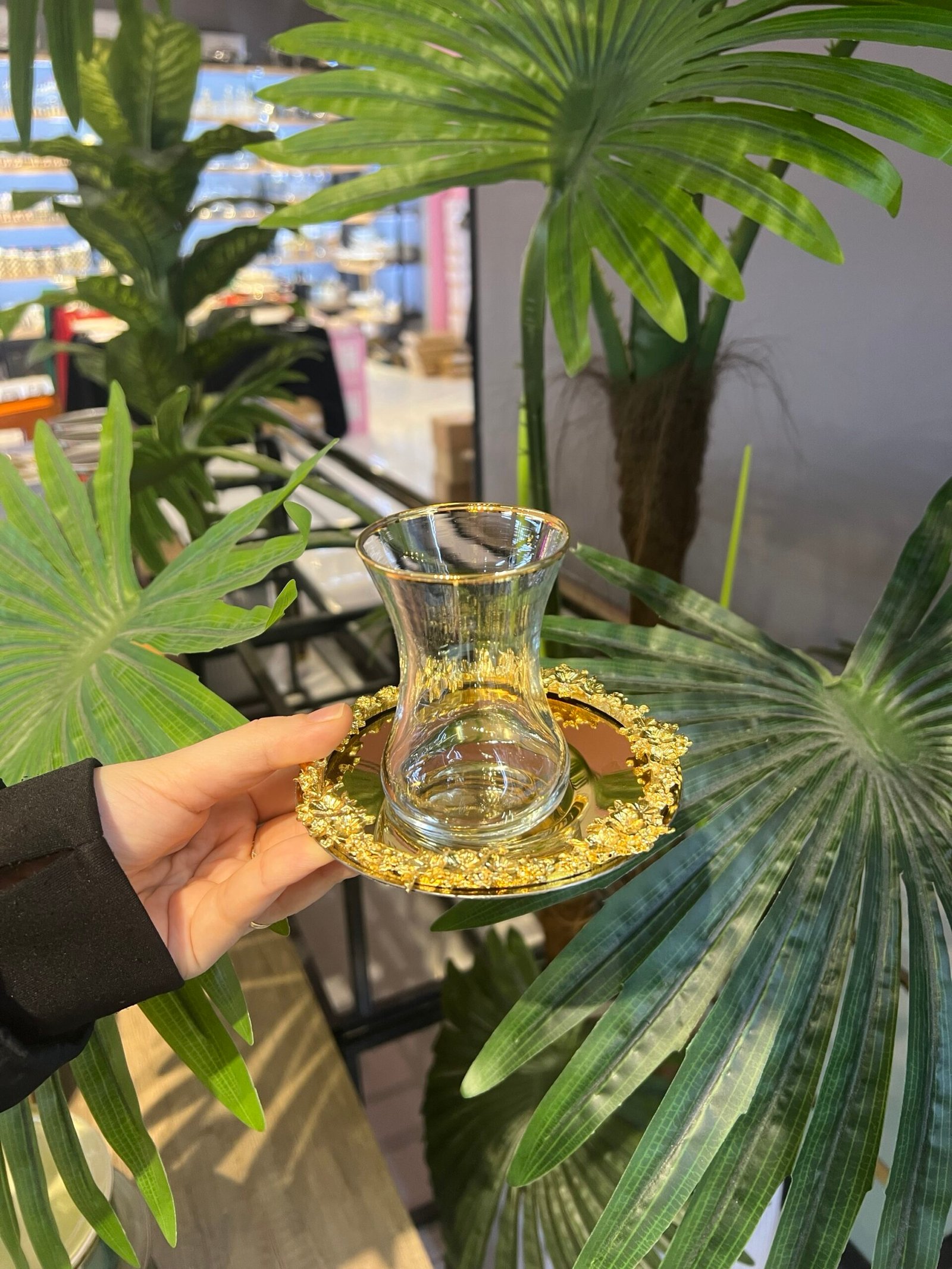 img_3506 6 Kişilik 12 Parça Döküm Çay Takımı - Görsel 1