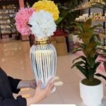 Beyaz Avangart Model Vazo (Çiçek Aranjman dahil değildir )