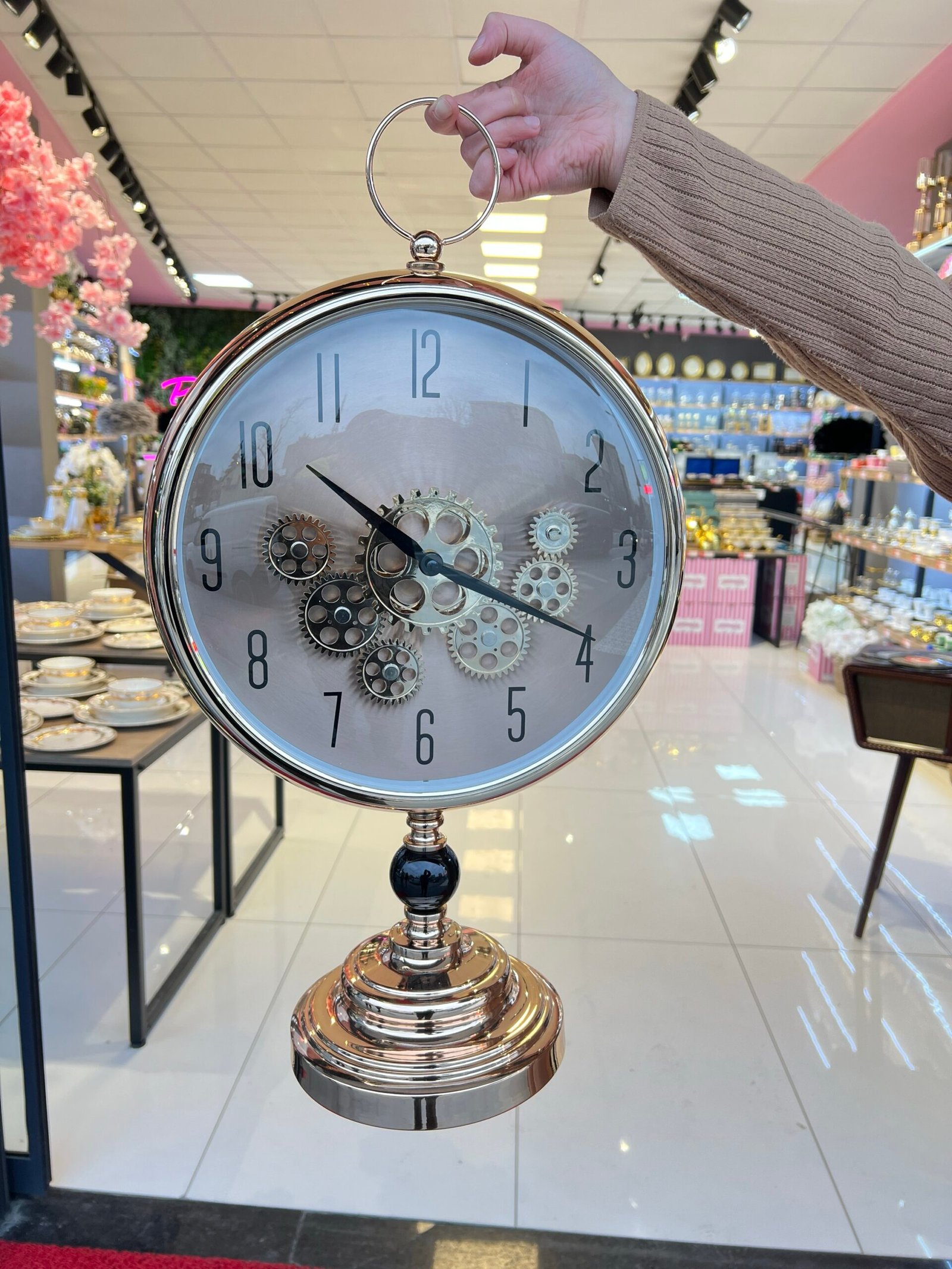 img_4389 OSSO DÖNER ÇARKLI MASA SAATİ**GOLD - Görsel 1