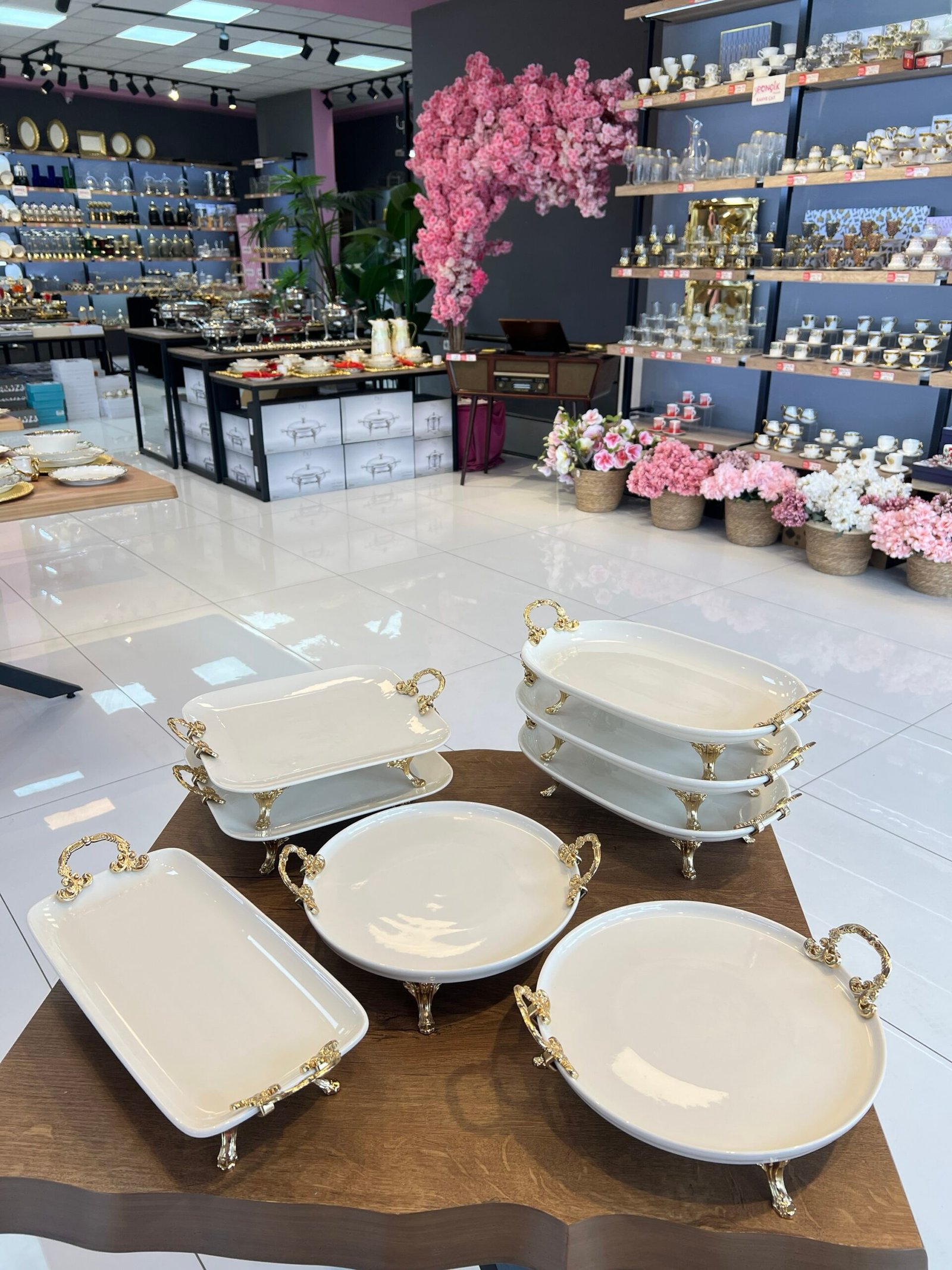 img_6423-2 8 PARÇA PORSELEN TAM SET SUNUM SETİ - Görsel 1