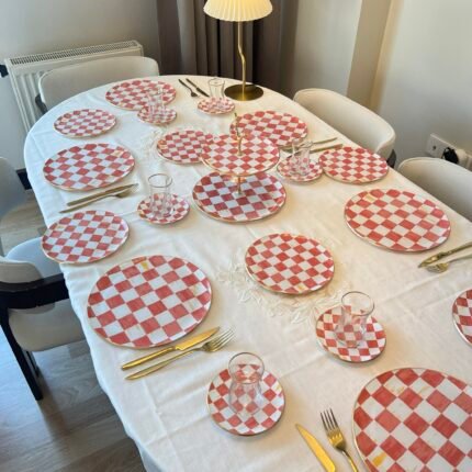 31 PARÇA PONCİQ RED CHESS